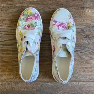 NWOT Floral print canvas shoes